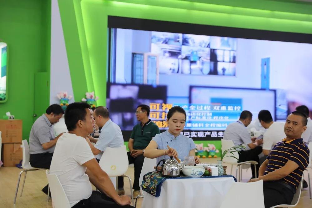 风驰云动 星耀帝维丨东方帝维闪耀武汉第七届中国兽药大会!